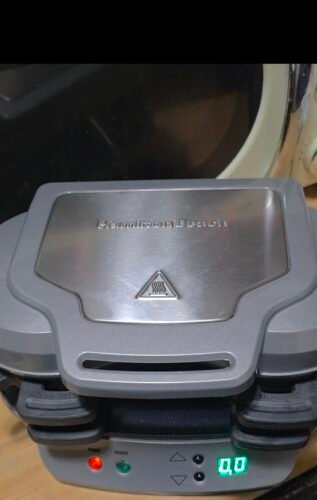 Hamilton Beach Dual Breakfast Sandwich Maker with Timer. Silver (25490A) photo review
