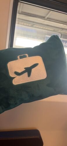 EverSnug Travel Blanket and Pillow - Ultra-Soft. Compact & Lightweight. 65x40 Inches. with Carry Case. Luggage Sleeve & Backpack Clip for Airplane Comfort (Black) photo review