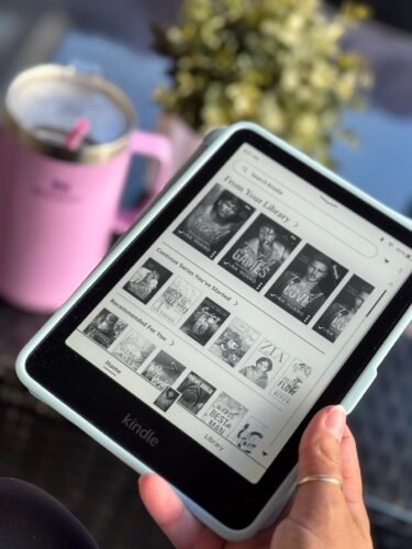 Amazon Kindle Paperwhite 16GB (newest model) ?C Our fastest Kindle ever. with new 7 glare-free display. and weeks of battery life ?C Without lockscreen ads ?C Black photo review