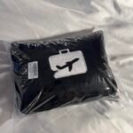 EverSnug Travel Blanket and Pillow - Ultra-Soft. Compact & Lightweight. 65x40 Inches. with Carry Case. Luggage Sleeve & Backpack Clip for Airplane Comfort (Black) photo review