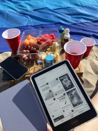 Amazon Kindle Paperwhite 16GB (newest model) ?C Our fastest Kindle ever. with new 7 glare-free display. and weeks of battery life ?C Without lockscreen ads ?C Black photo review