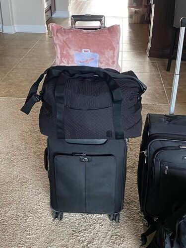 EverSnug Travel Blanket and Pillow - Ultra-Soft. Compact & Lightweight. 65x40 Inches. with Carry Case. Luggage Sleeve & Backpack Clip for Airplane Comfort (Black) photo review